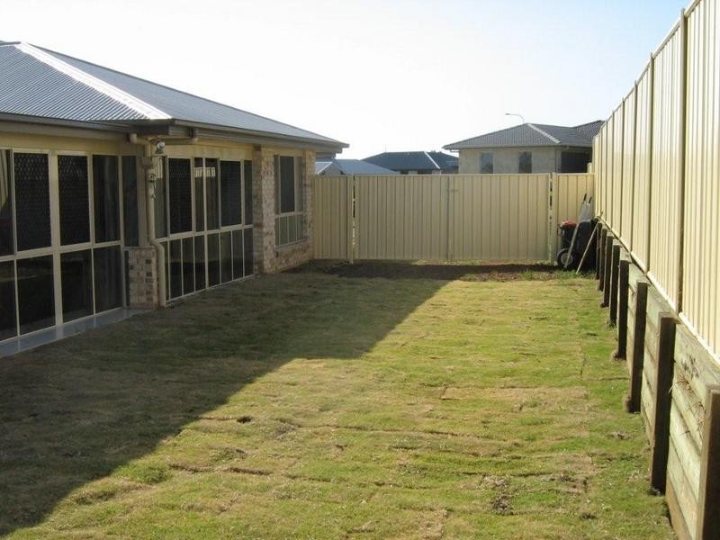 1 Schaefer Court, Westbrook QLD 4350