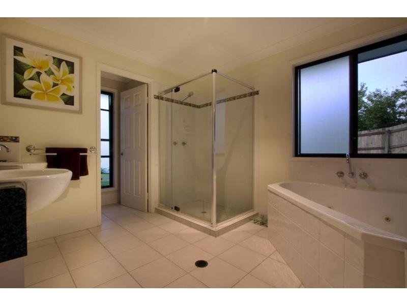 9 Greenside  Court, Peregian Springs QLD 4573