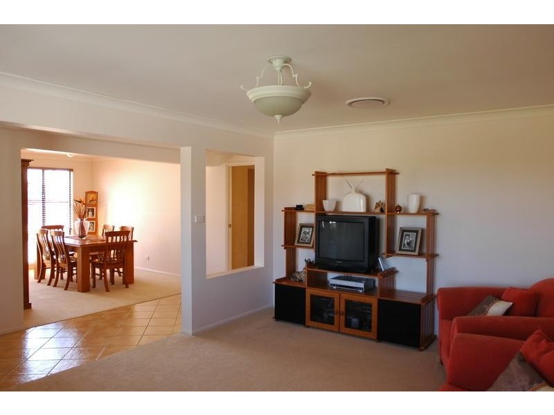 17 Wilton Drive, East Maitland NSW 2323