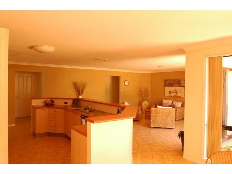 17 Wilton Drive, East Maitland NSW 2323