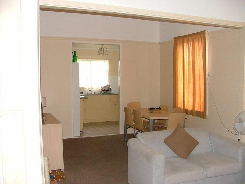 8 Medora Street, Inverell NSW 2360