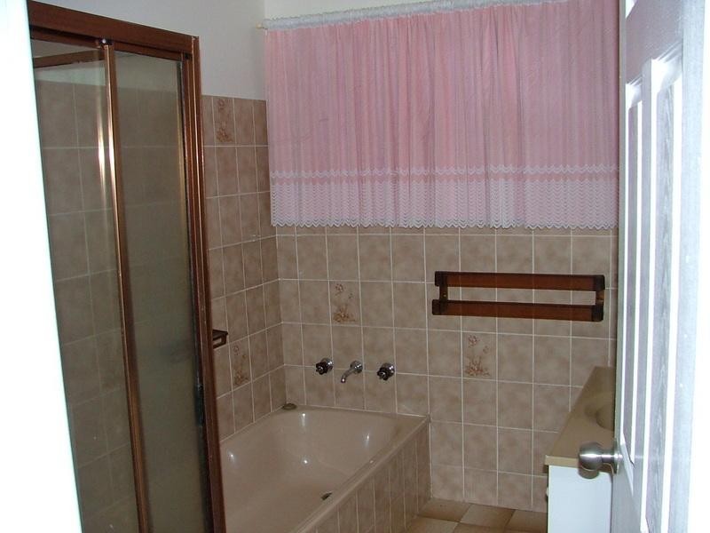 2 Stirling Street, Inverell NSW 2360