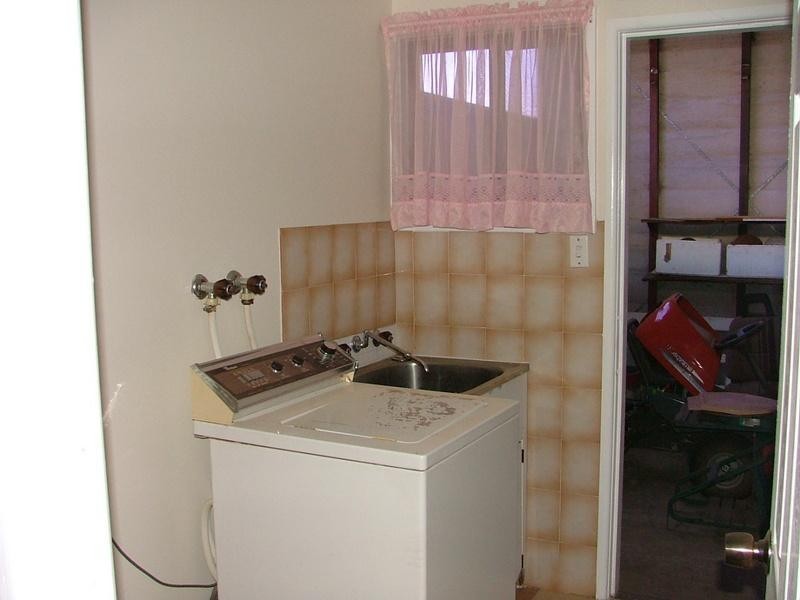 2 Stirling Street, Inverell NSW 2360