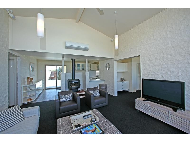 18 Thompson Way, Clifton Beach TAS 7020