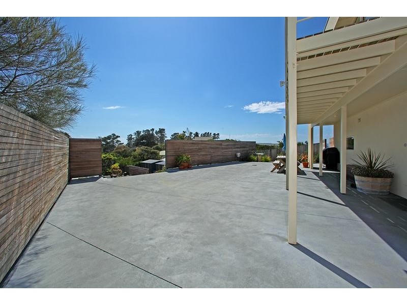 18 Thompson Way, Clifton Beach TAS 7020