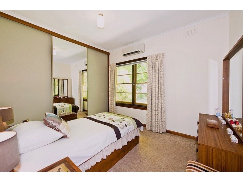 156 Cape Street, Heidelberg VIC 3084