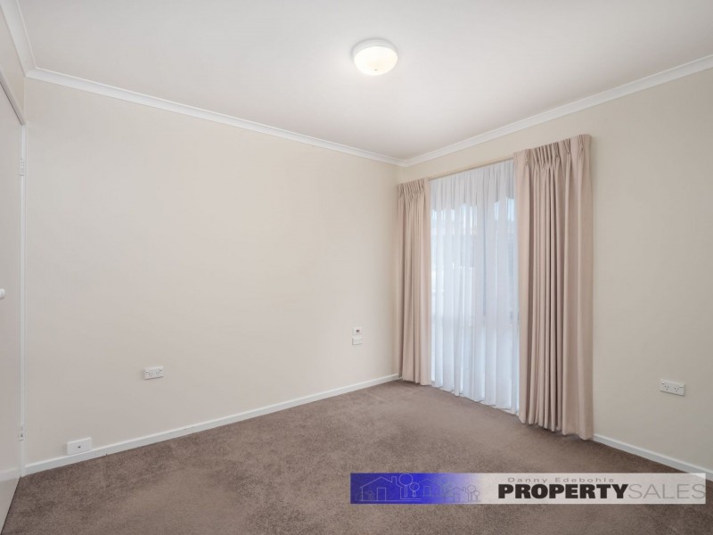 28/15 Burrage Court, Moe VIC 3825