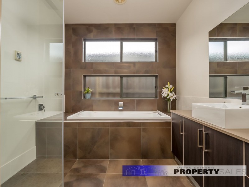 28 Davey Drive, Trafalgar VIC 3824