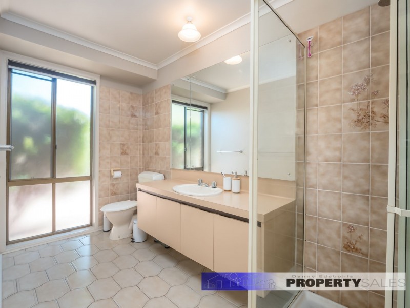 7 McMillan Court, Newborough VIC 3825