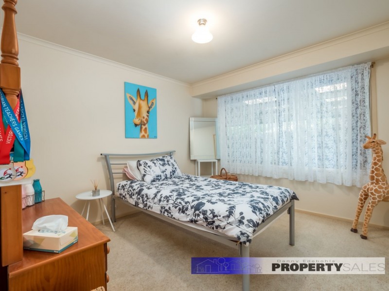 7 McMillan Court, Newborough VIC 3825