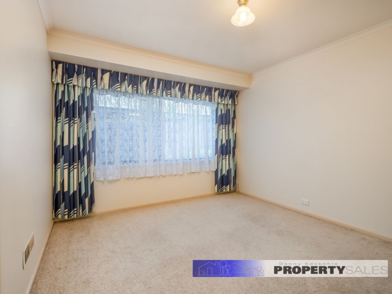 7 McMillan Court, Newborough VIC 3825