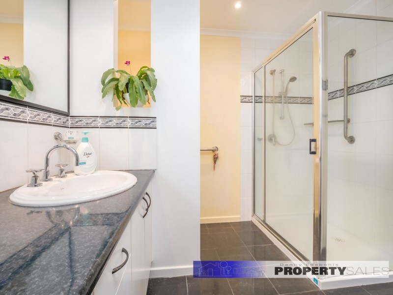 43 Anderson Avenue, Yallourn North VIC 3825