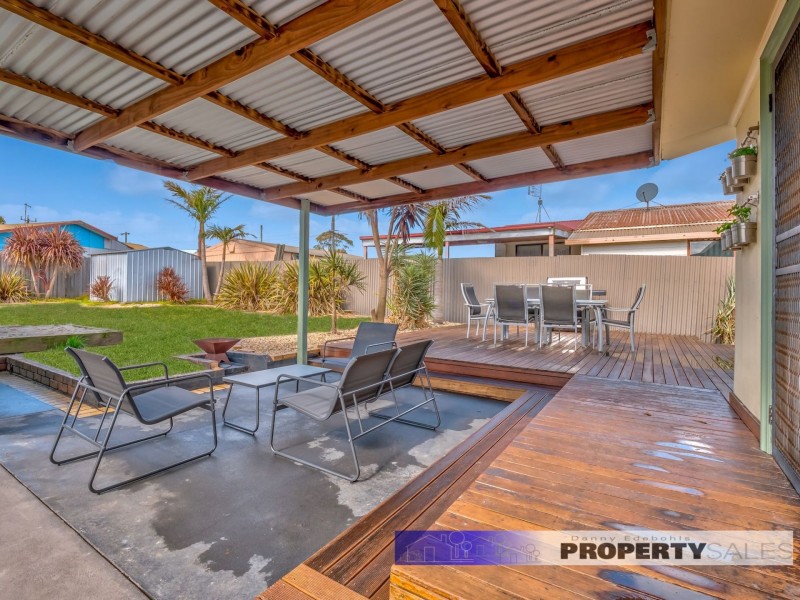 65 Western Ave, Newborough VIC 3825