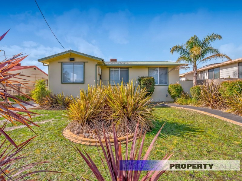 65 Western Ave, Newborough VIC 3825