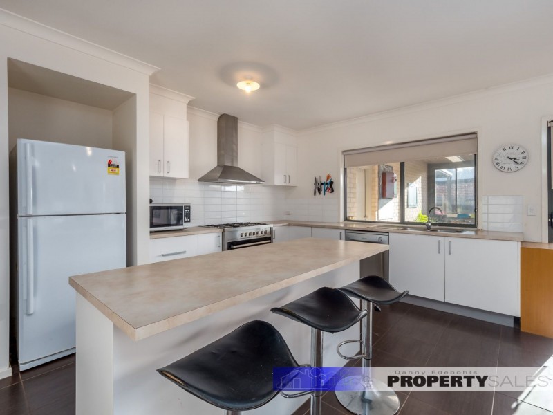2 Copperhead Court, Newborough VIC 3825