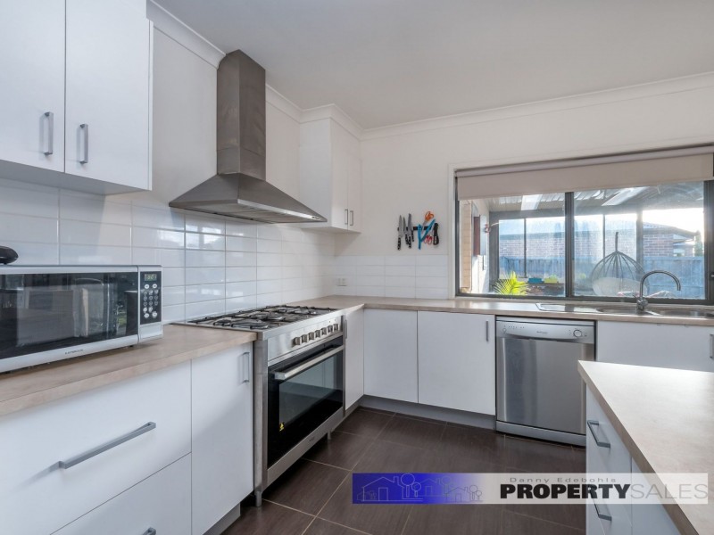 2 Copperhead Court, Newborough VIC 3825