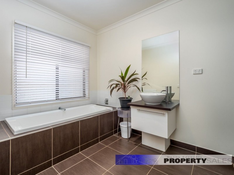 2 Copperhead Court, Newborough VIC 3825