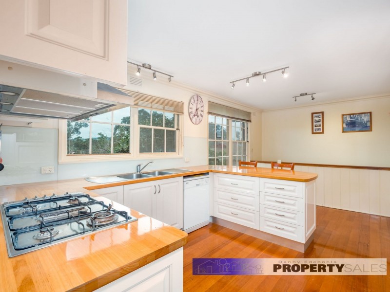 11 Smallburn Avenue, Newborough VIC 3825
