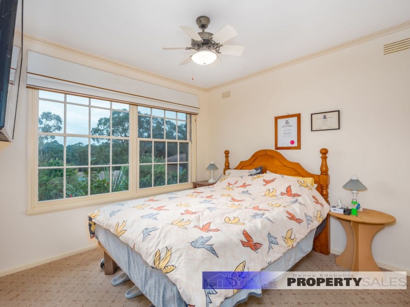 11 Smallburn Avenue, Newborough VIC 3825