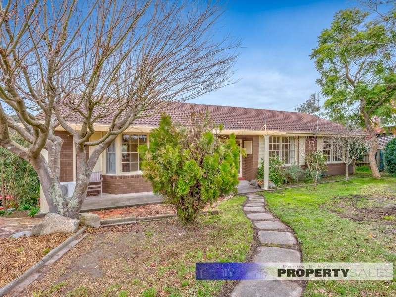 11 Smallburn Avenue, Newborough VIC 3825