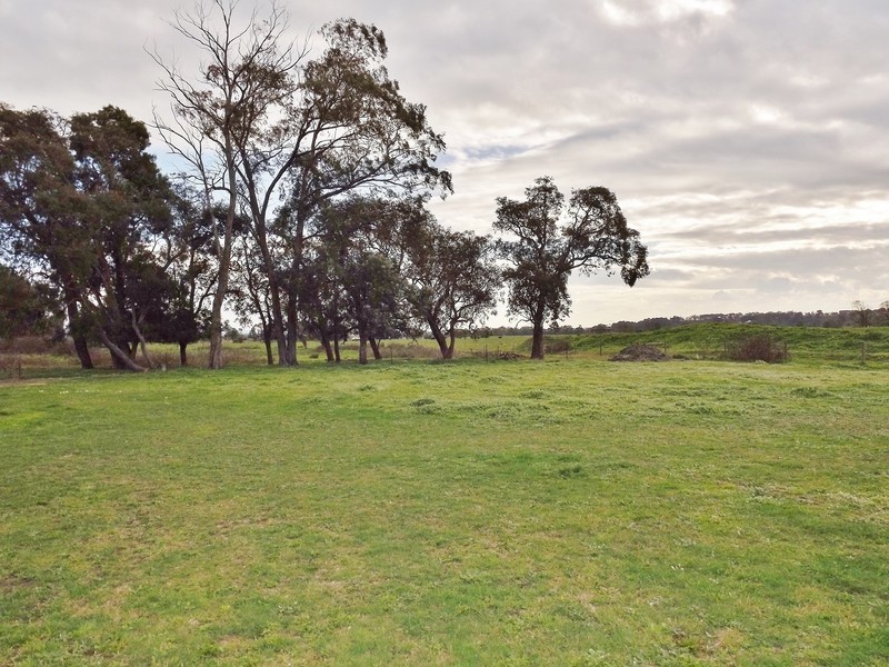 23 (Lot 37) Sweetwater Place, Moe VIC 3825