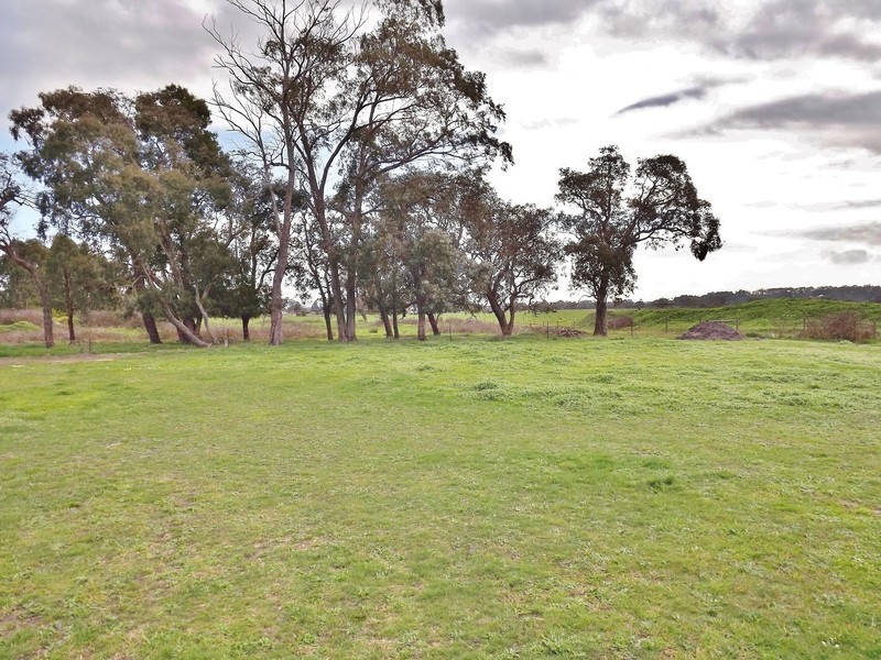 23 (Lot 37) Sweetwater Place, Moe VIC 3825