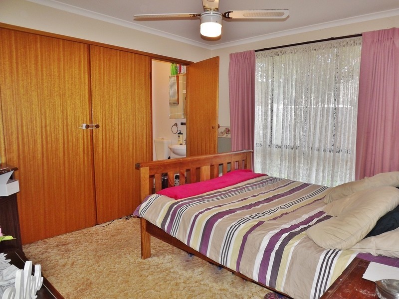 10 Durham Road, Newborough VIC 3825
