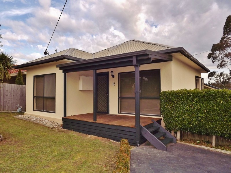 15 Joy Street, Newborough VIC 3825