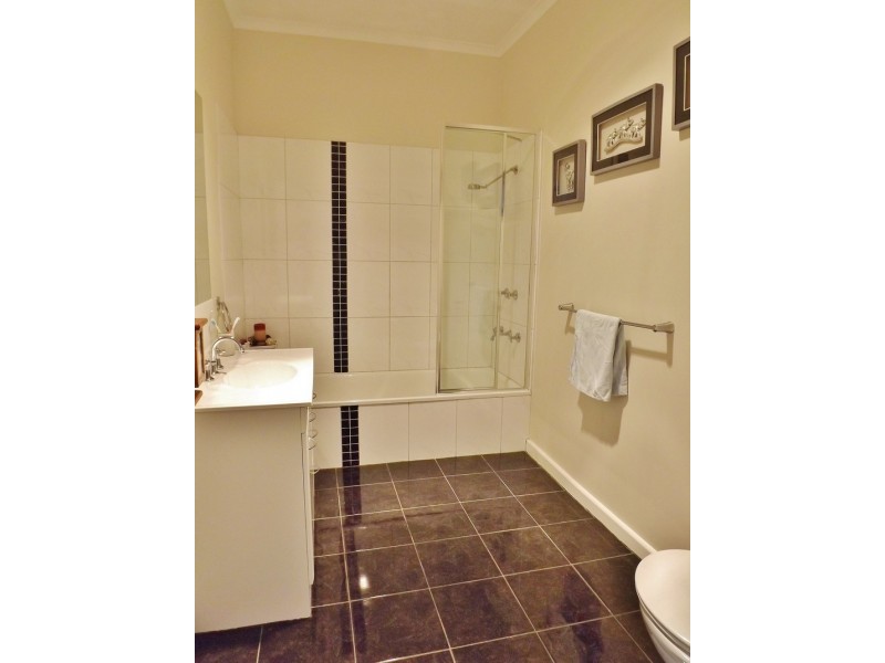 21 Rubery Street, Moe VIC 3825