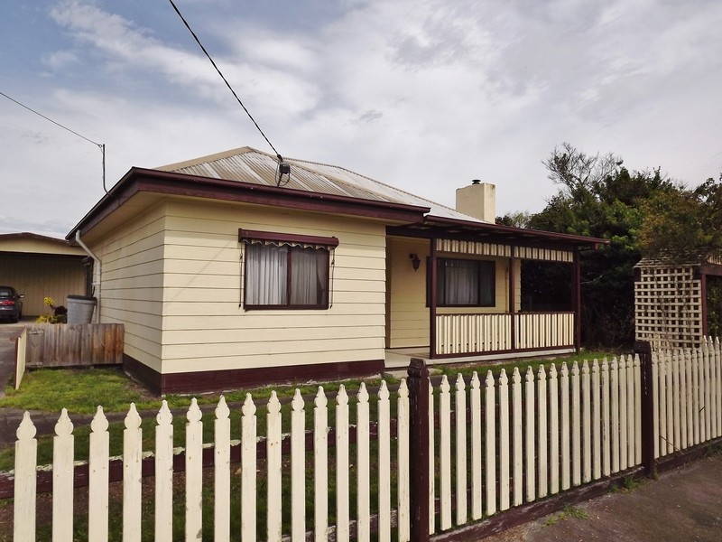 20 Brock Street, Moe VIC 3825