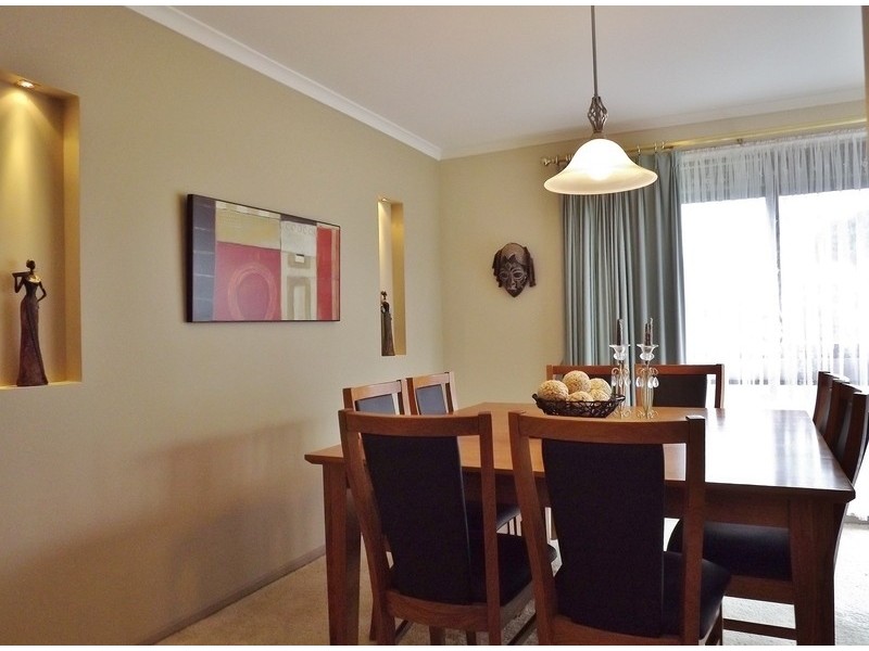 1 Amor Court, Newborough VIC 3825