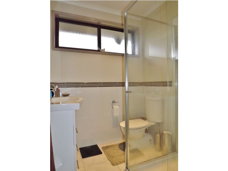 1 Amor Court, Newborough VIC 3825