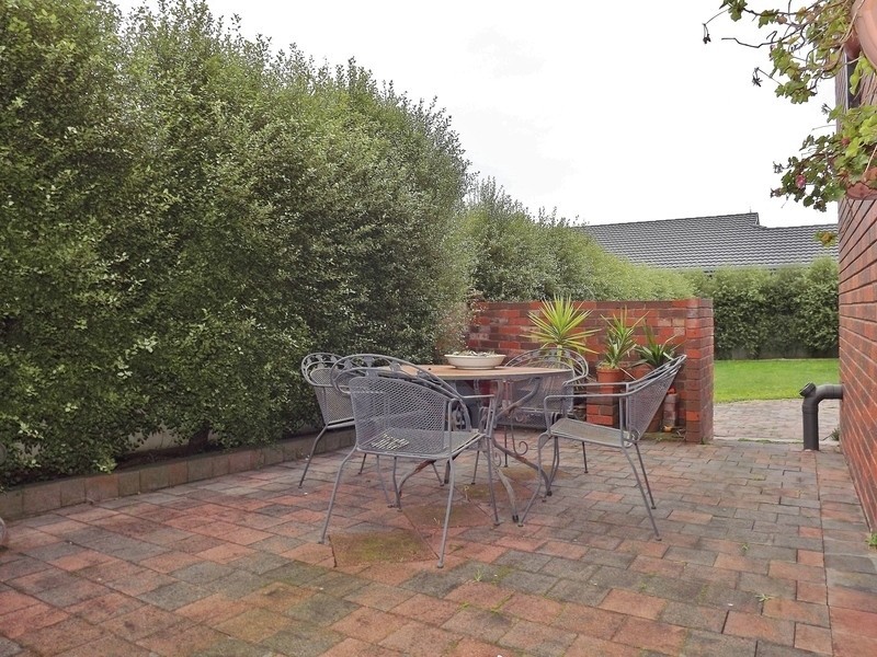 1 Amor Court, Newborough VIC 3825