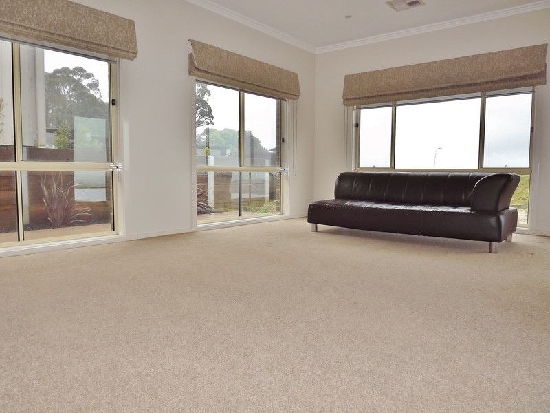 1 Sharnee Court, Moe VIC 3825