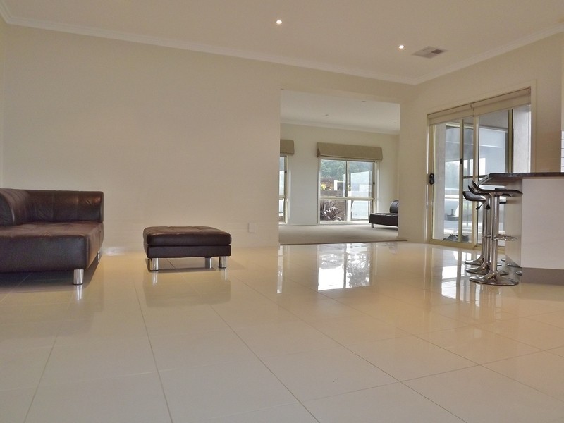 1 Sharnee Court, Moe VIC 3825