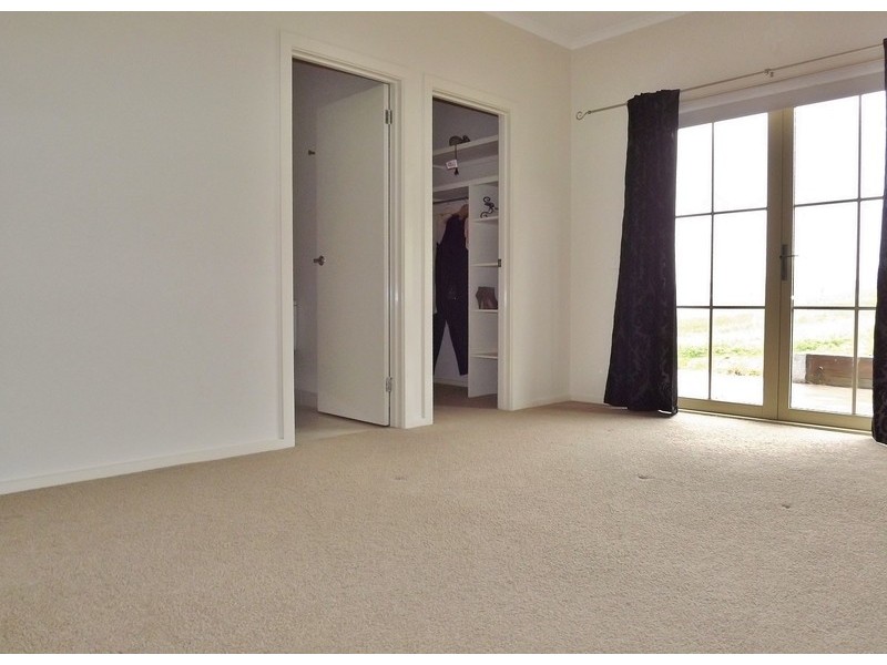 1 Sharnee Court, Moe VIC 3825