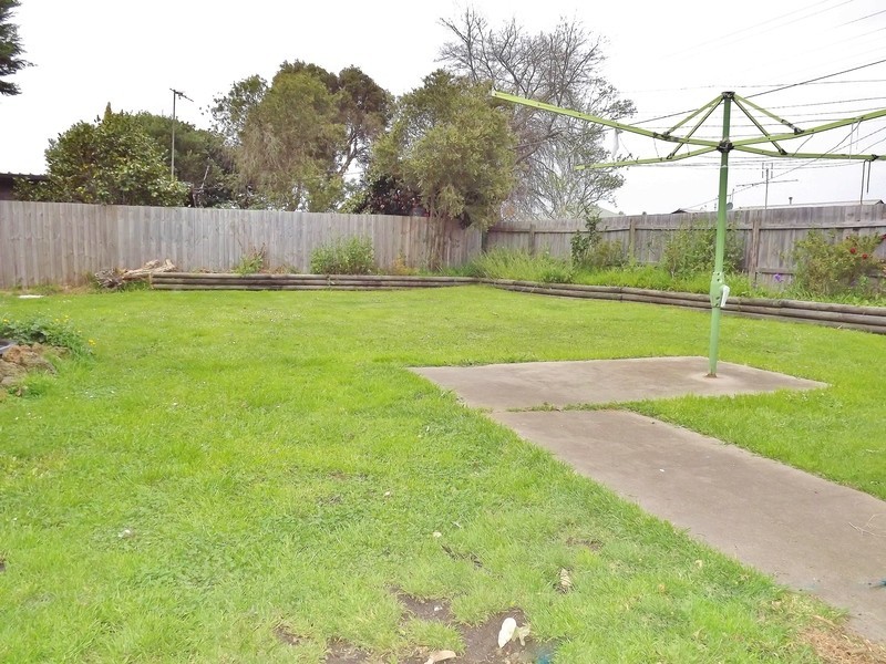 1A Austin Avenue, Moe VIC 3825