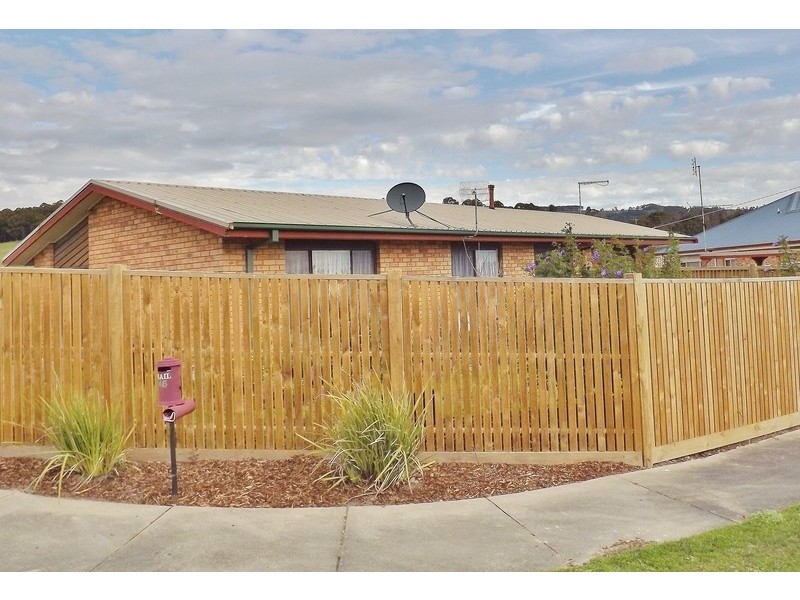 46 Randall Crescent, Moe VIC 3825