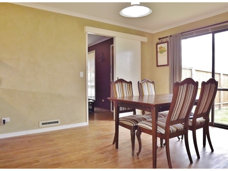 46 Randall Crescent, Moe VIC 3825
