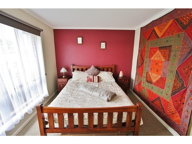 46 Randall Crescent, Moe VIC 3825