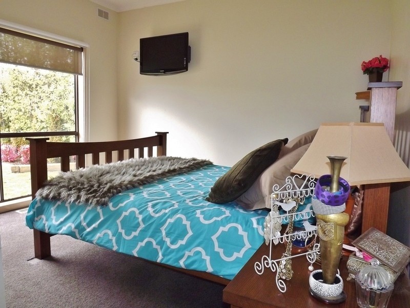 15 Joy Street, Newborough VIC 3825