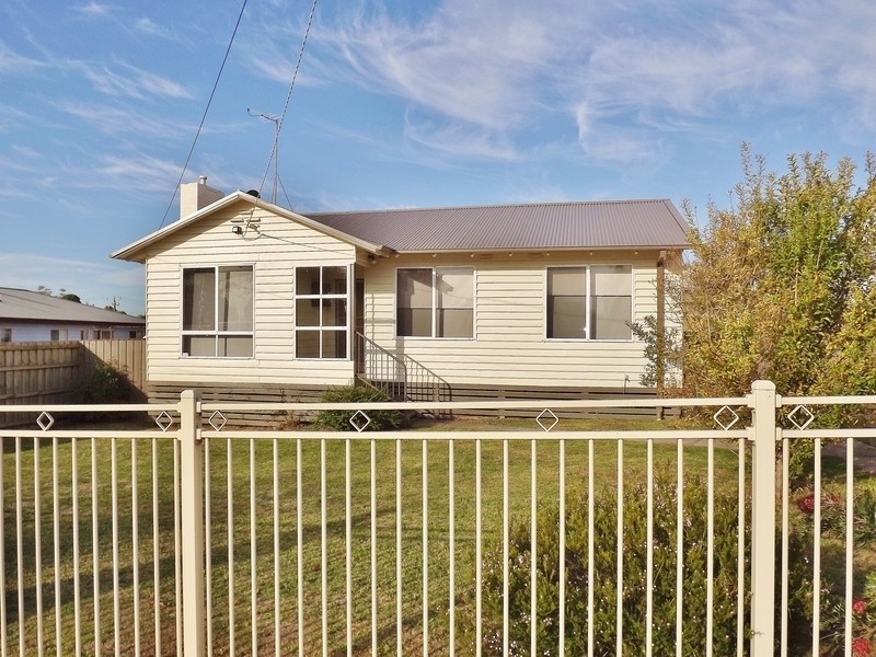 27 Kent Street, Moe VIC 3825