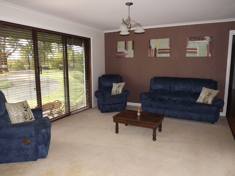 7 Frys Track, Newborough VIC 3825