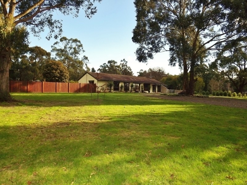 7 Frys Track, Newborough VIC 3825