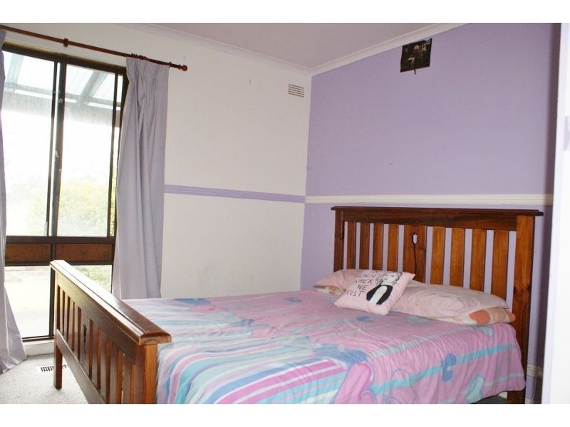 23 Western Avenue, Newborough VIC 3825