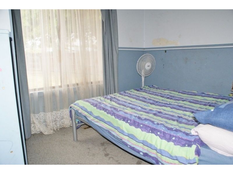 23 Western Avenue, Newborough VIC 3825