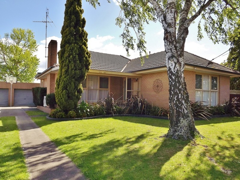2a Vale Street, Moe VIC 3825