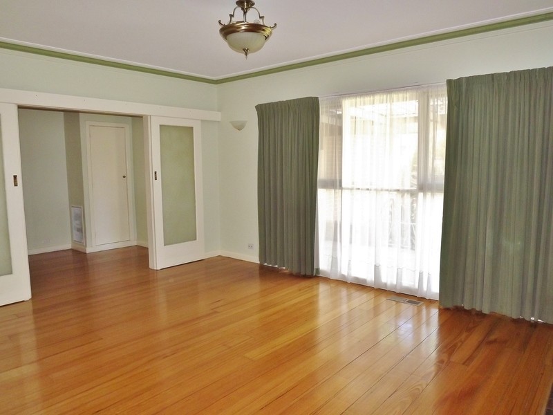 2a Vale Street, Moe VIC 3825