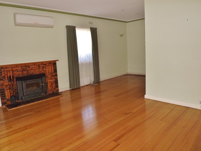 2a Vale Street, Moe VIC 3825