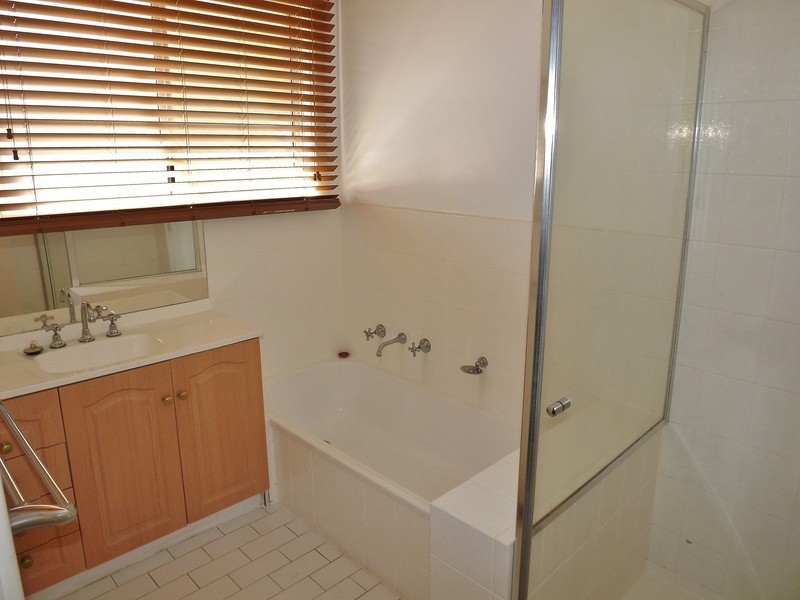 2a Vale Street, Moe VIC 3825